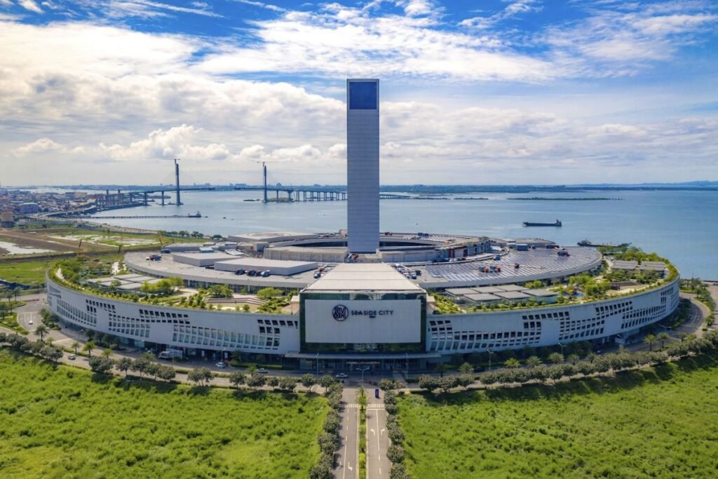 Water efficiency is nationwide for SM Supermalls. SM Seaside Cebu, the fourth-largest mall in the Philippines, uses recycled water for toilets, cleaning, and landscaping needs.