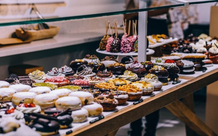 How to Open a Successful Pastry Shop